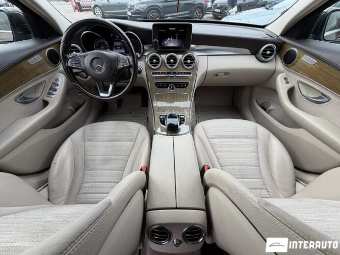 Mercedes C 180 38 interauto-car