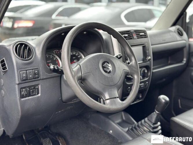 Suzuki Jimny 32 interauto-car