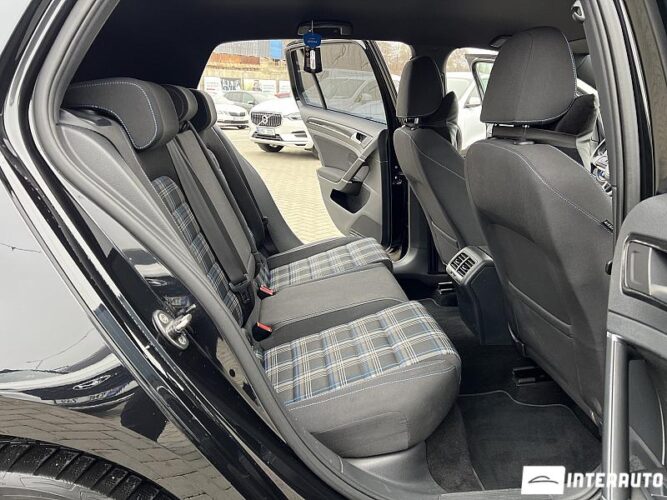 Volkswagen Golf GTE 42 interauto-car