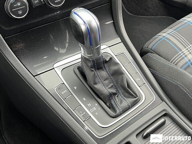 Volkswagen Golf GTE 40 interauto-car