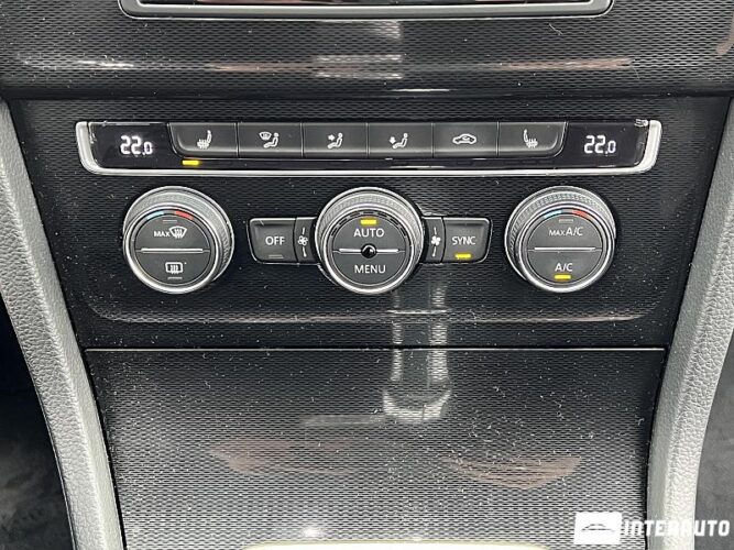 Volkswagen Golf GTE 39 interauto-car