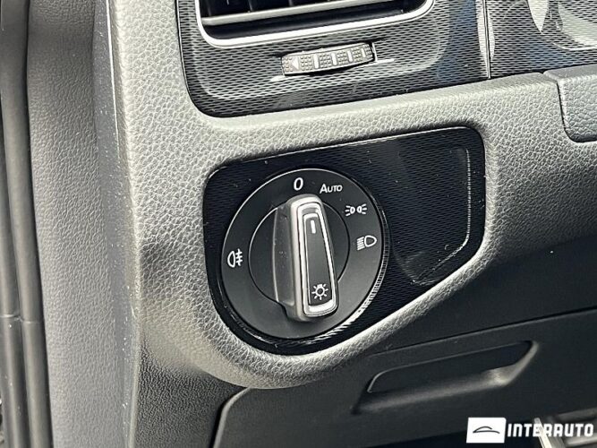 Volkswagen Golf GTE 46 interauto-car