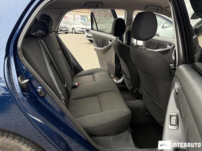 Toyota Corolla 40 interauto-car