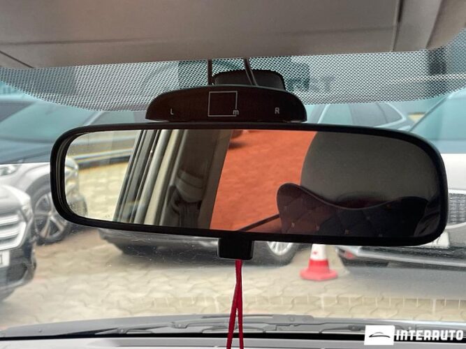 Toyota Prius 44 interauto-car