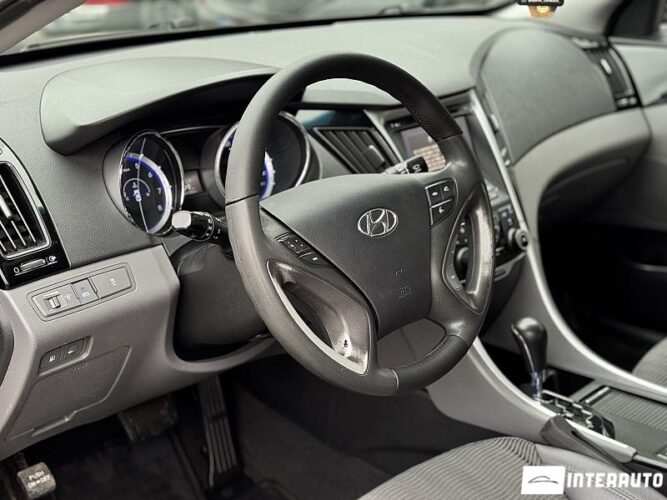 Hyundai Sonata 40 interauto-car