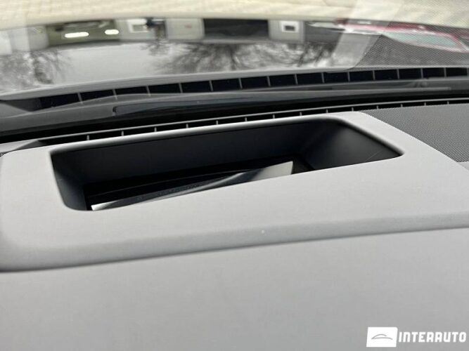 Audi A8 42 interauto-car