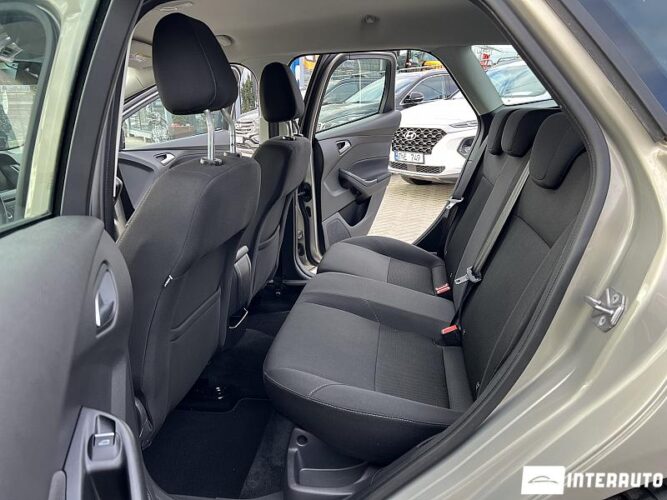 Ford Focus 43 interauto-car