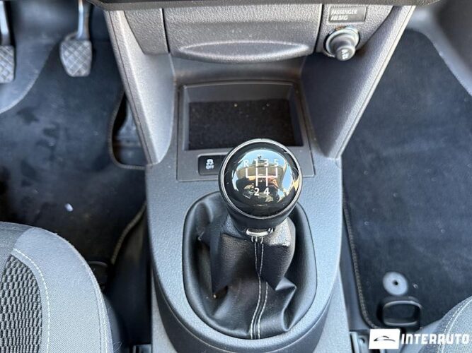 Volkswagen Caddy Maxi 39 interauto-car