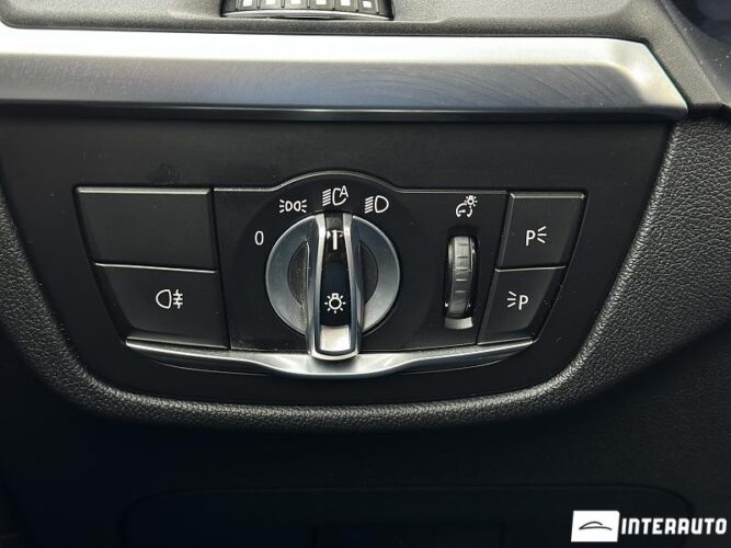 BMW X3 3.0e 44 interauto-car