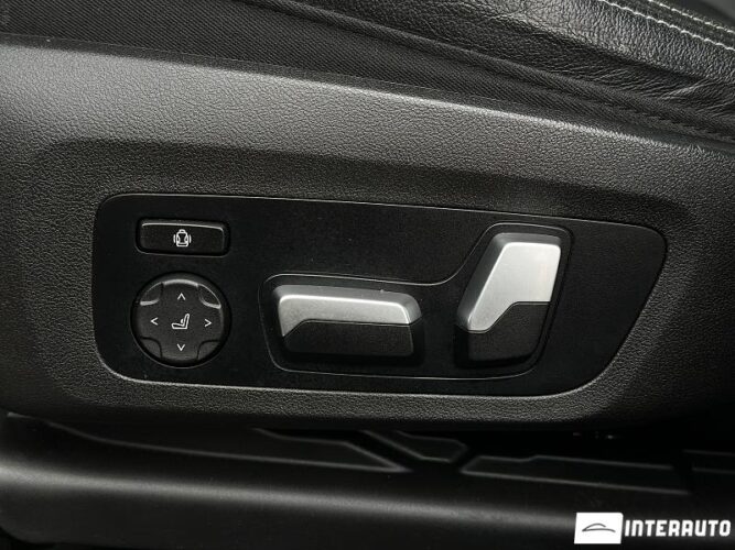 BMW X3 3.0e 50 interauto-car