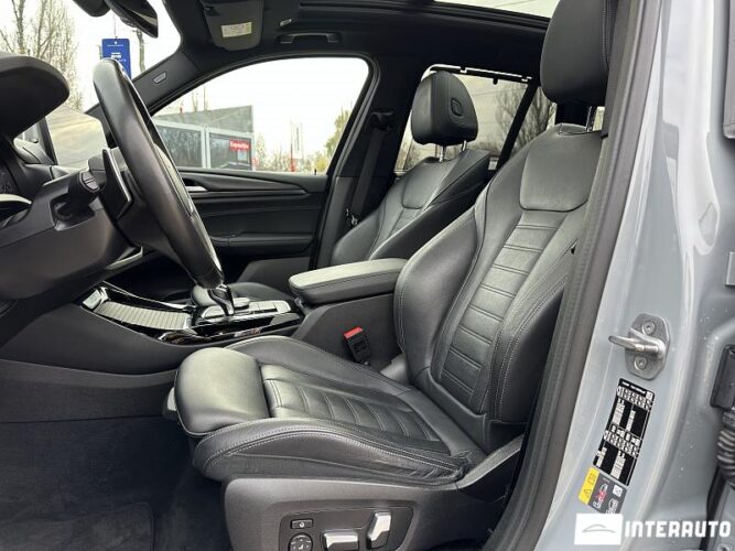 BMW X3 3.0e 40 interauto-car