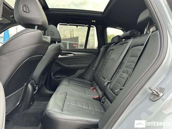 BMW X3 3.0e 55 interauto-car