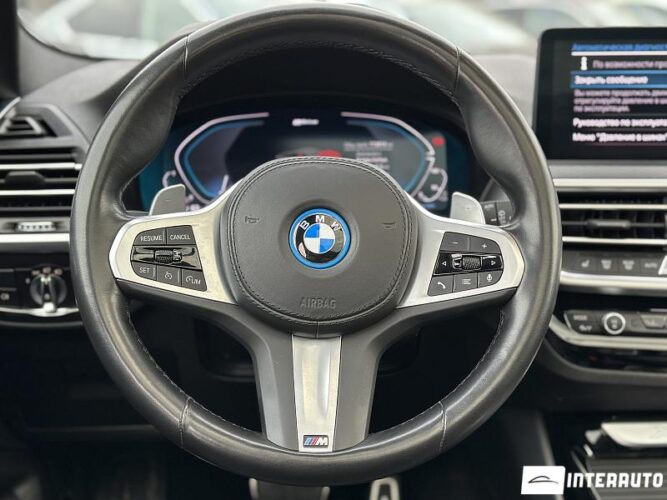 BMW X3 3.0e 45 interauto-car