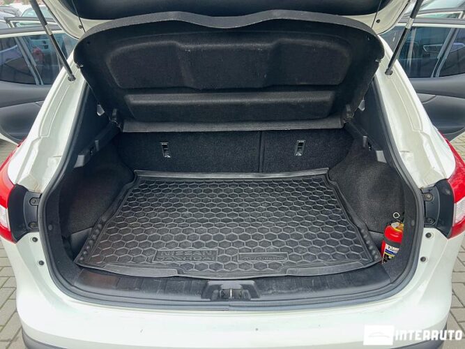 Nissan Qashqai 51 interauto-car