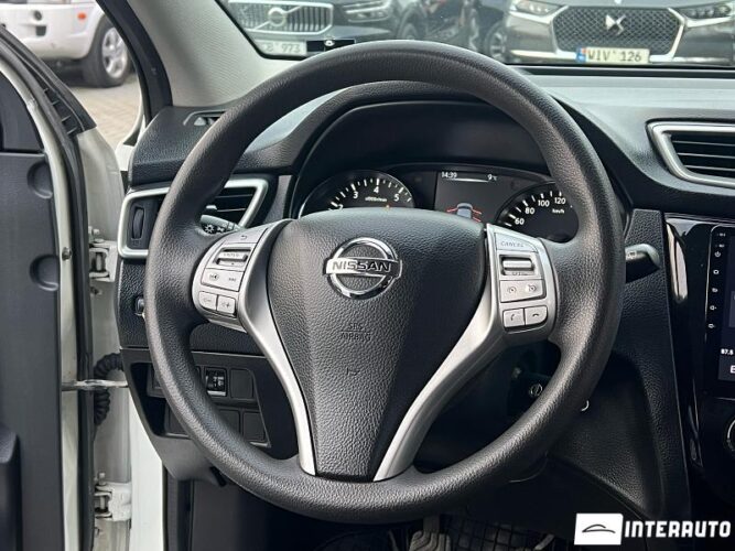 Nissan Qashqai 41 interauto-car