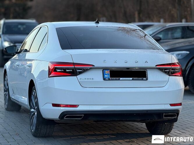 Skoda Superb 39 interauto-car