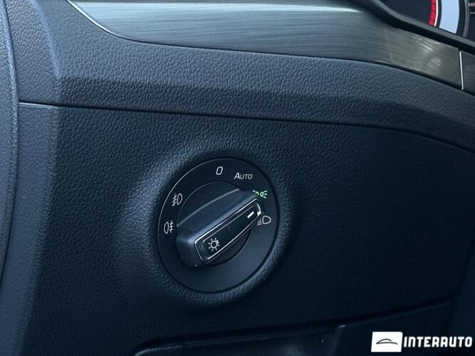 Skoda Superb 42 interauto-car