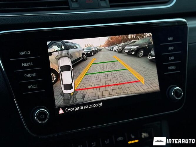 Skoda Superb 49 interauto-car