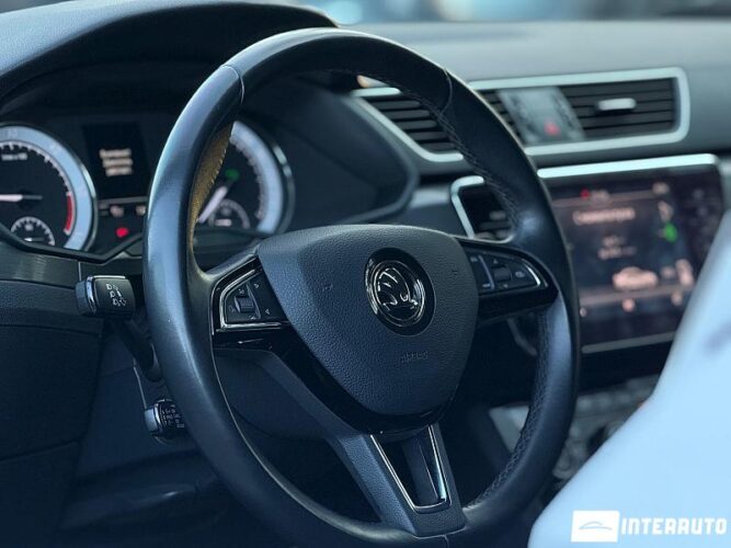Skoda Superb 44 interauto-car