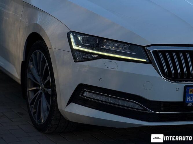 Skoda Superb 40 interauto-car