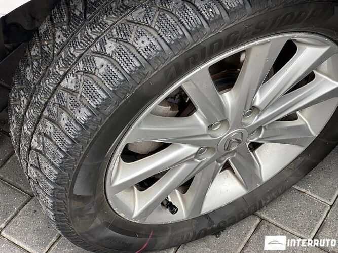 Lexus CT 200h 48 interauto-car