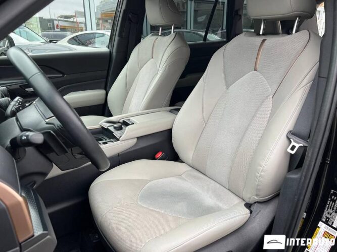 Toyota Grand Highlander 43 interauto-car