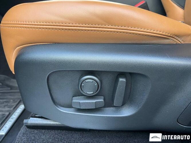 Land Rover Range Rover Sport 47 interauto-car