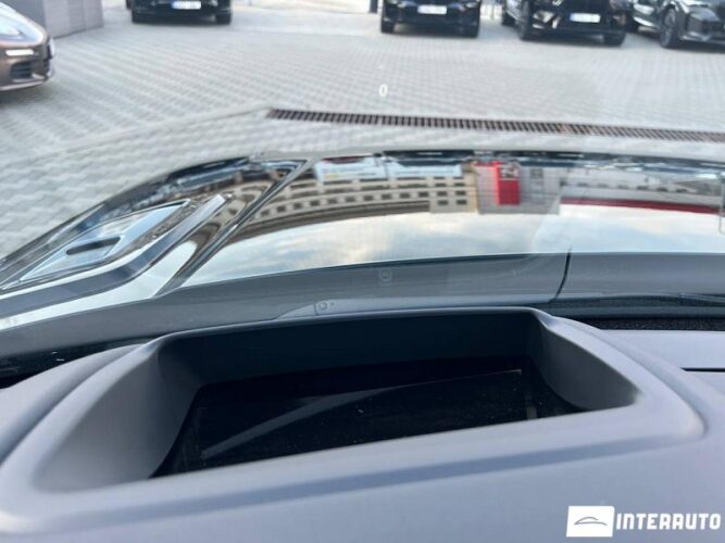 Land Rover Range Rover Sport 41 interauto-car