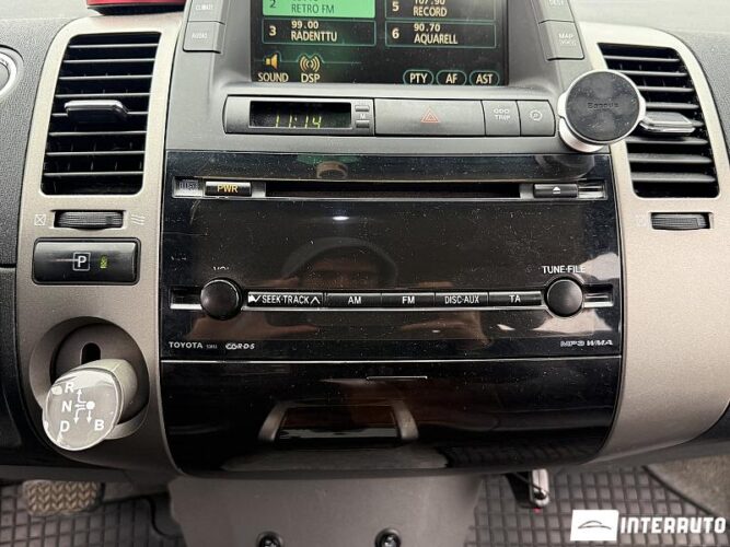 Toyota Prius 40 interauto-car