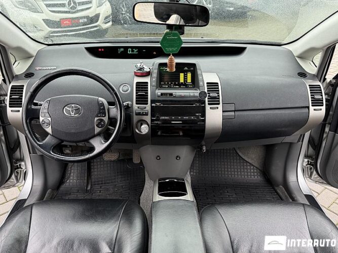 Toyota Prius 35 interauto-car