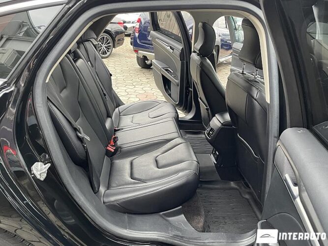 Ford Fusion 46 interauto-car