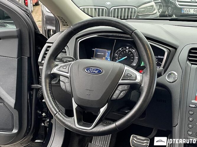 Ford Fusion 38 interauto-car