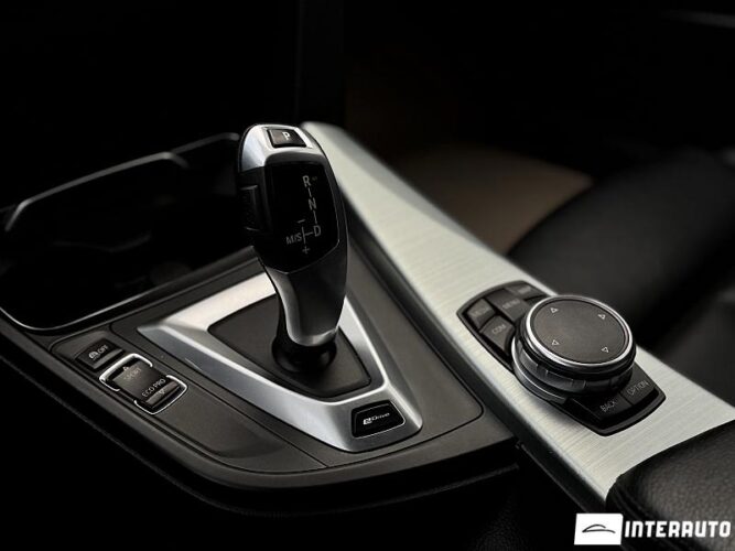 BMW 330E 45 interauto-car