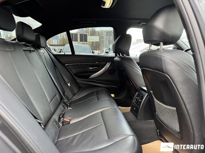 BMW 330E 48 interauto-car