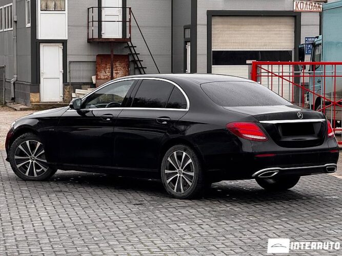 Mercedes E 300de 32 interauto-car