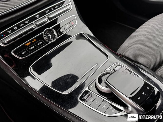 Mercedes E 300de 40 interauto-car