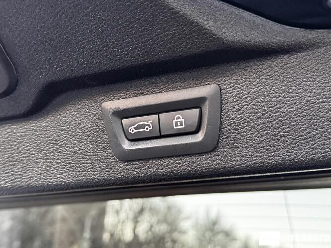 BMW X5 4.0e 52 interauto-car