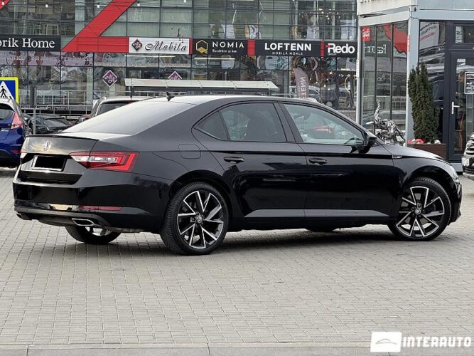 Skoda Superb 36 interauto-car