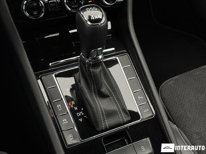 Skoda Superb 45 interauto-car