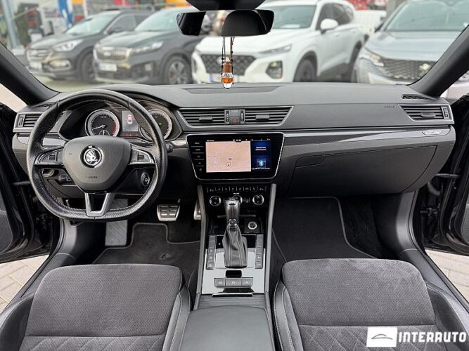 Skoda Superb 39 interauto-car
