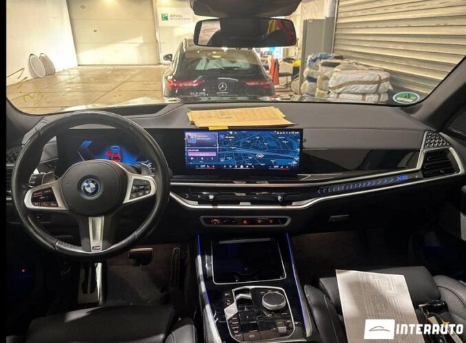 BMW X5 5.0e 28 interauto-car