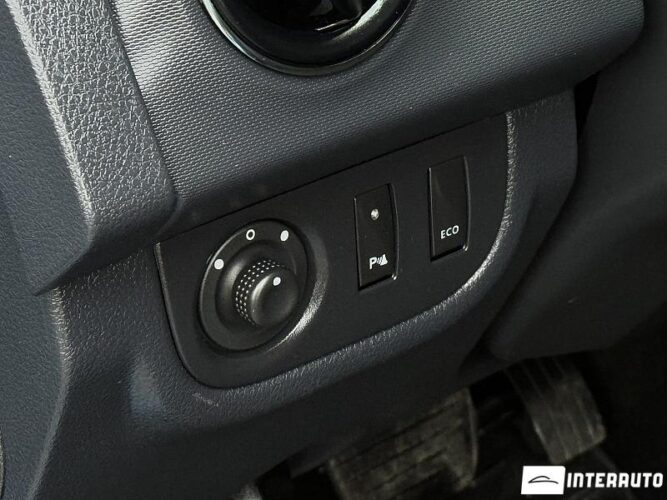 Dacia Sandero Stepway 38 interauto-car