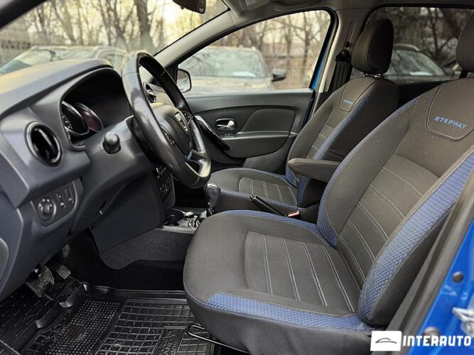 Dacia Sandero Stepway 36 interauto-car