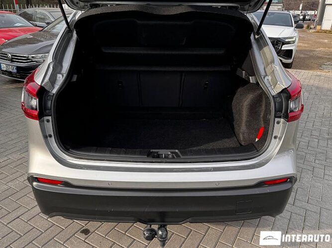 Nissan Qashqai 46 interauto-car