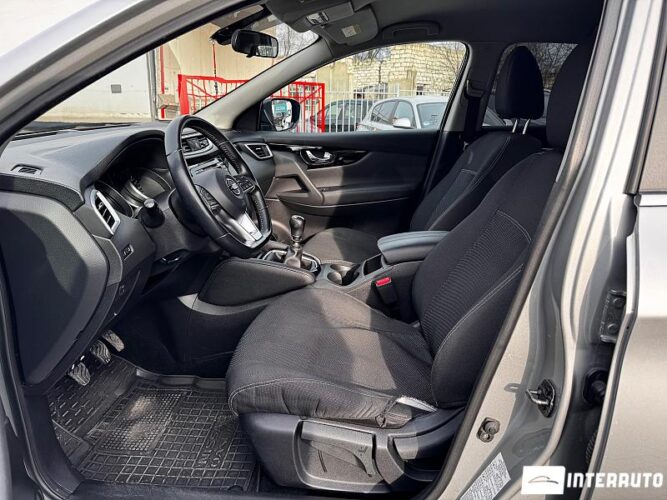 Nissan Qashqai 35 interauto-car