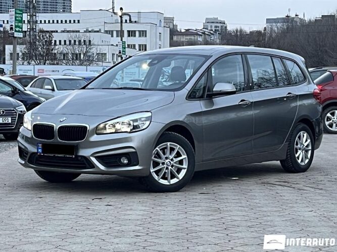 BMW 216d 31 interauto-car