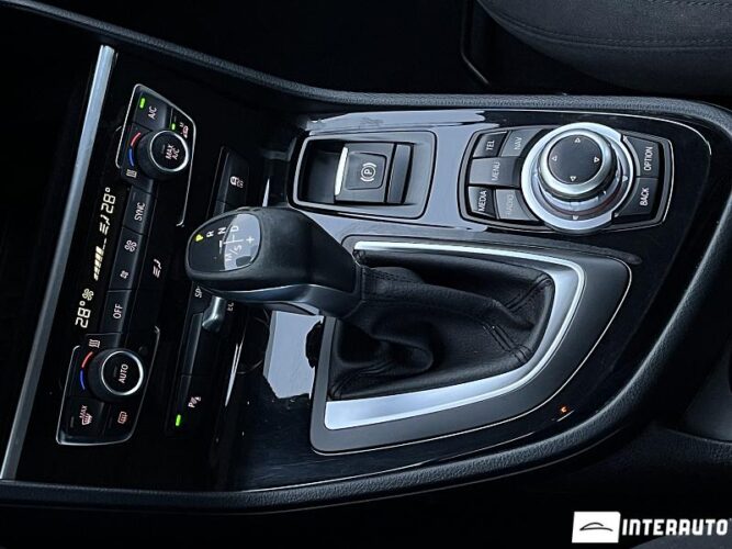 BMW 216d 44 interauto-car