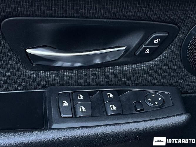 BMW 216d 36 interauto-car