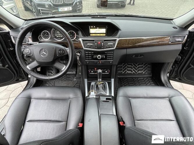 Mercedes E 200 37 interauto-car