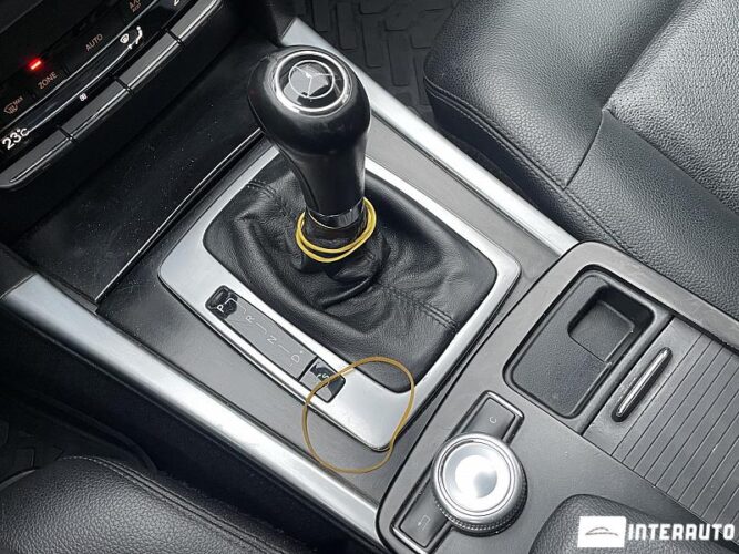 Mercedes E 200 45 interauto-car